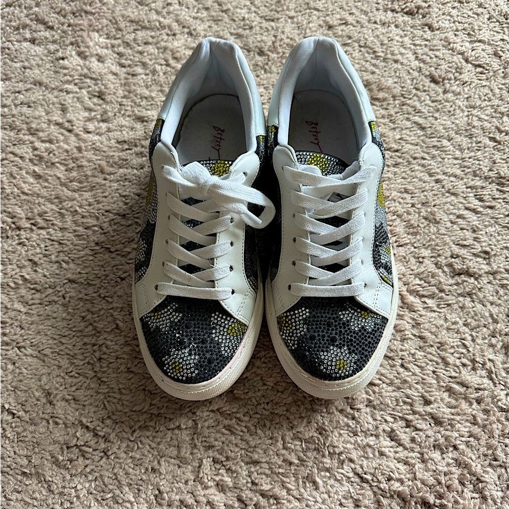 White and Black Flowered Rhinestone Women's Fashion Sneakers